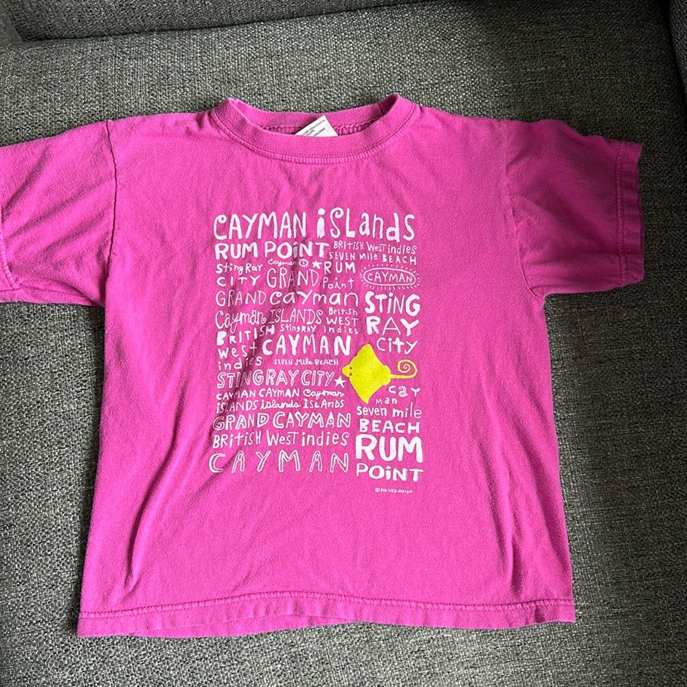 Comfort colors Cayman Islands Girls Pink Short Sleeve t-shirt size Small